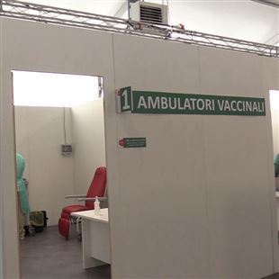 Terza dose per gli over 40: da lunedì la chiamata attiva dei cittadini dall’AUSL