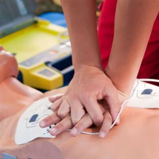 Domani alla palestra Menotti un corso di rianimazione cardiopolmonare con defibrillatore