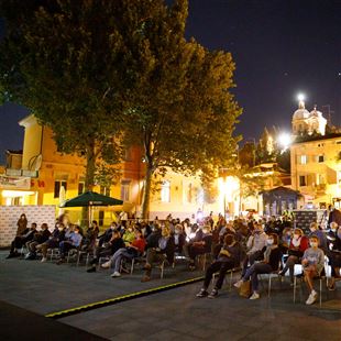 Europei in piazza: allestito un maxi schermo per guardare le partite