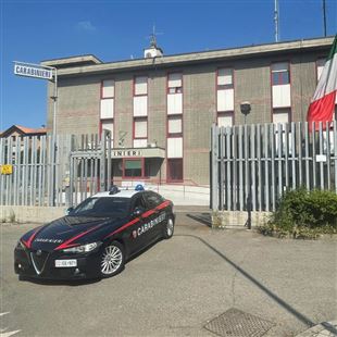 Furto di grondaie in rame e possesso di stupefacenti: arrestati tre ragazzi