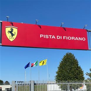 Record al circuito di Fiorano: la Ferrari SF90 XX Stradale abbatte il primato di 1.4 secondi