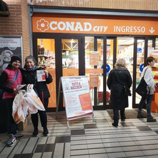 Sabato torna la raccolta alimentare a favore degli empori solidali