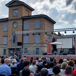 Tanta partecipazione e interesse coinvolte al festivaL Essenziale/Presente 
